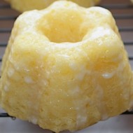 mini lemon bundt cake