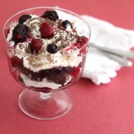 berry-brownie-trifle