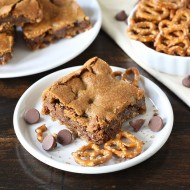 chocolate-chip-cookie-pretzel-bars