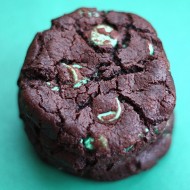 chocolate-mint-chip-cookie
