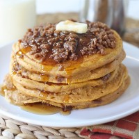 pumpkin-cinnamon-streusel-pancakes1