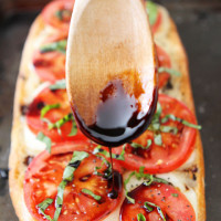 Caprese-Garlic-Bread-8
