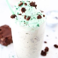 Chocolate-Mint-Brownie-Milkshake-4