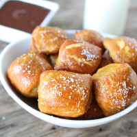 Peanut-Butter-Filled-Pretzel-Bites-4
