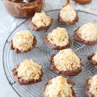 Salted-Caramel-Toffee-Macaroons-6