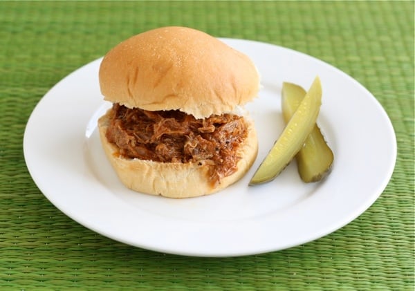 how to make pulled pork in slow cooker