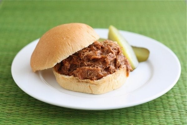 slow cooker pulled pork sandwiches