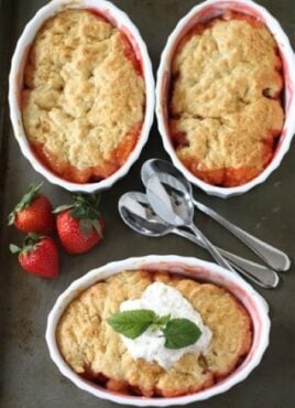 Strawberry Rhubarb Crisp in Individual dishes
