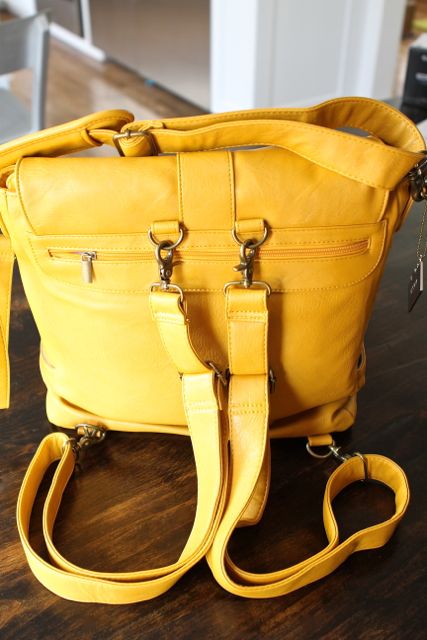 Epiphanie Camera Bag Giveaway Bags Two Peas Their Pod To