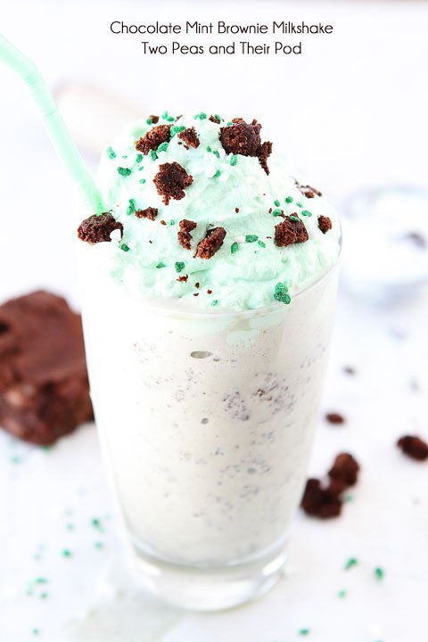 Chocolate-Mint-Brownie-Milkshake-4