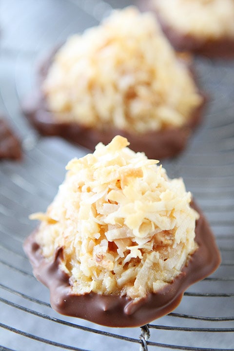 Salted Caramel Toffee Coconut Macaroons | Coconut Macaroons | Two Peas ...