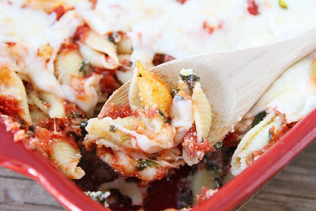 ricotta spinach pasta shells smothered in marinara sauce