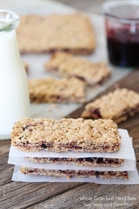 Homemade Whole Grain Fruit Bar Recipe on twopeasandtheirpod.com