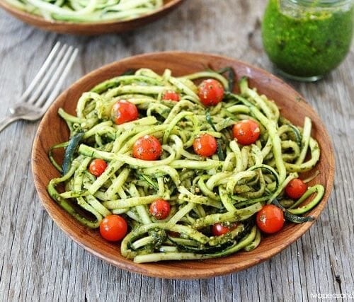 https://www.twopeasandtheirpod.com/wp-content/uploads/2013/08/Zucchini-Noodles-with-Pesto-7-500x427.jpg