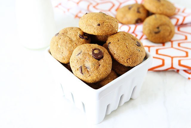 Healthy Pumpkin Chocolate Chip Cookie Recipe on twopeasandtheirpod.com #vegan #recipe