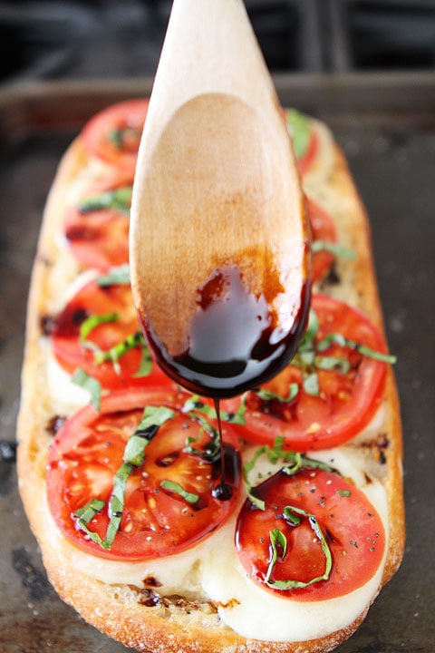 Caprese-Garlic-Bread-8 (1)