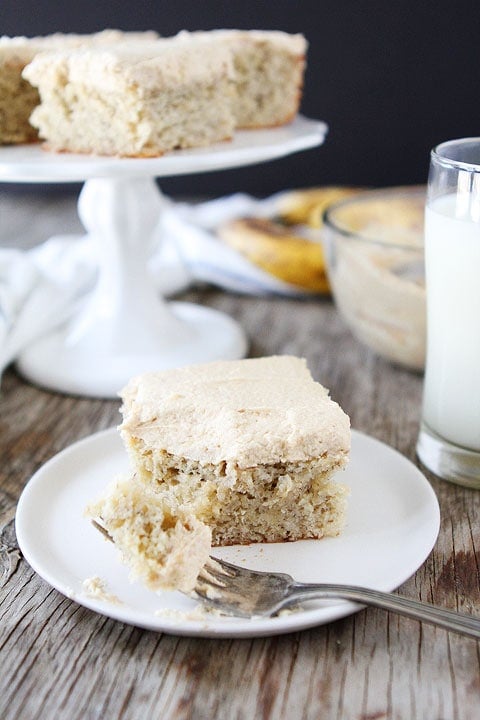 Peanut butter banana cake served with milk