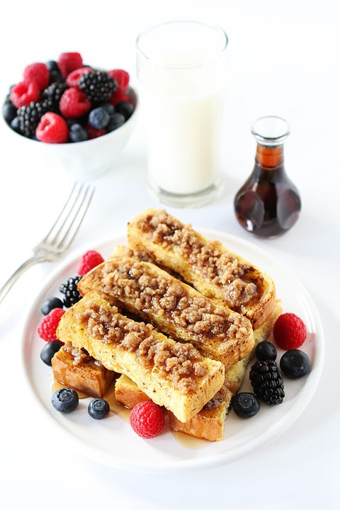 French Toast Sticks topped with Cinnamon Streusel and berries 