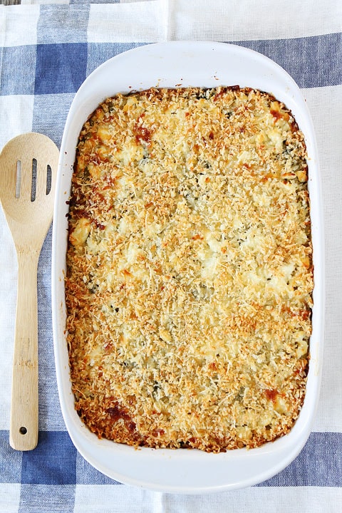 Spinach and Artichoke Quinoa Bake Recipe on twopeasandtheirpod.com If you like spinach artichoke dip, you will love this quinoa bake!