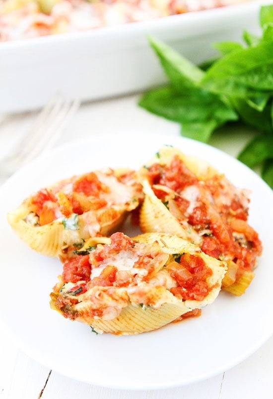 Vegan Stuffed Shells with Spinach and Cheese - The Carrot