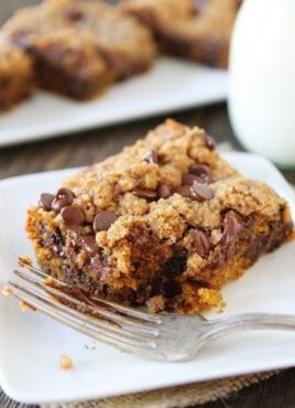 cropped-Pumpkin-Chocolate-Chip-Streusel-Cake-4.jpg