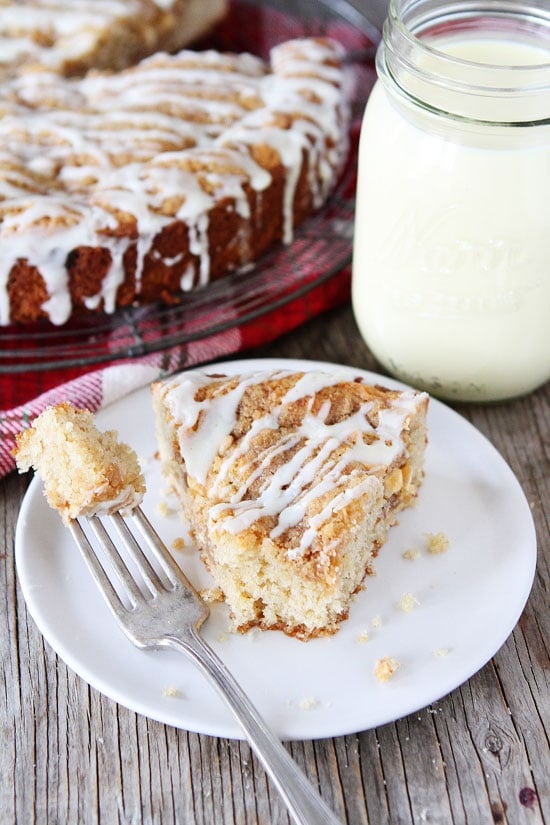 Eggnog White Chocolate Streusel Cake Recipe 