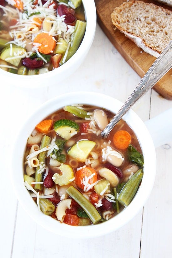 Vegetarian Slow Cooker Minestrone Soup