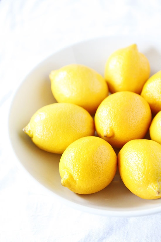 Fresh lemons for lemon curd
