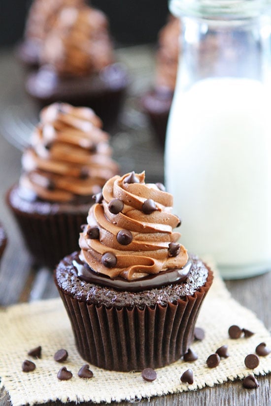 Moist Chocolate Cupcake Recipe makes the best Chocolate Cupcakes