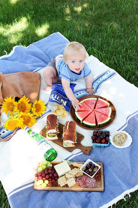 5 Easy Picnic Ideas for the Perfect Summer Day!