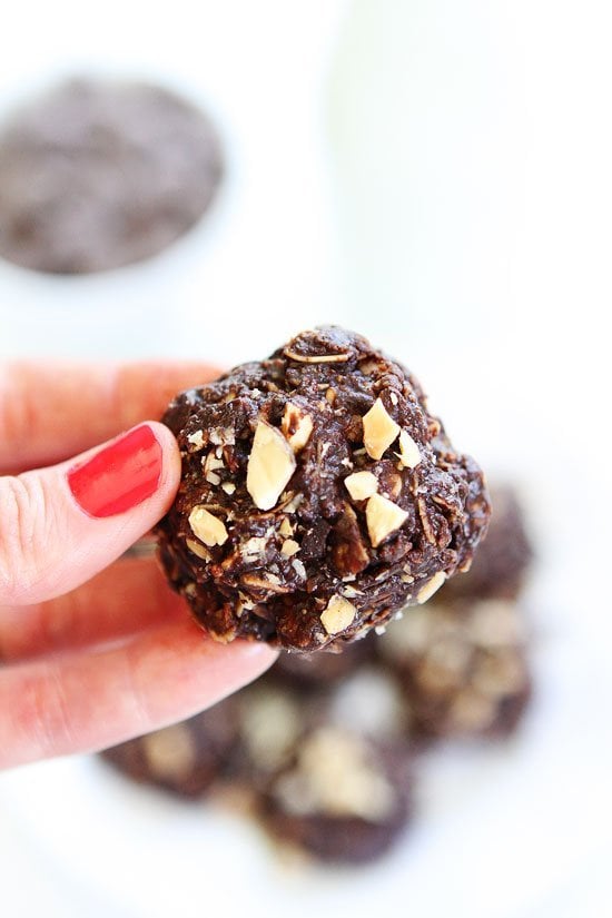 No Bake Chocolate Almond Cookies