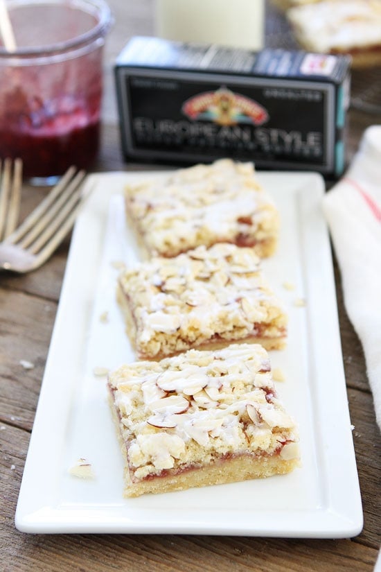 Raspberry Almond Shortbread Bars Recipe