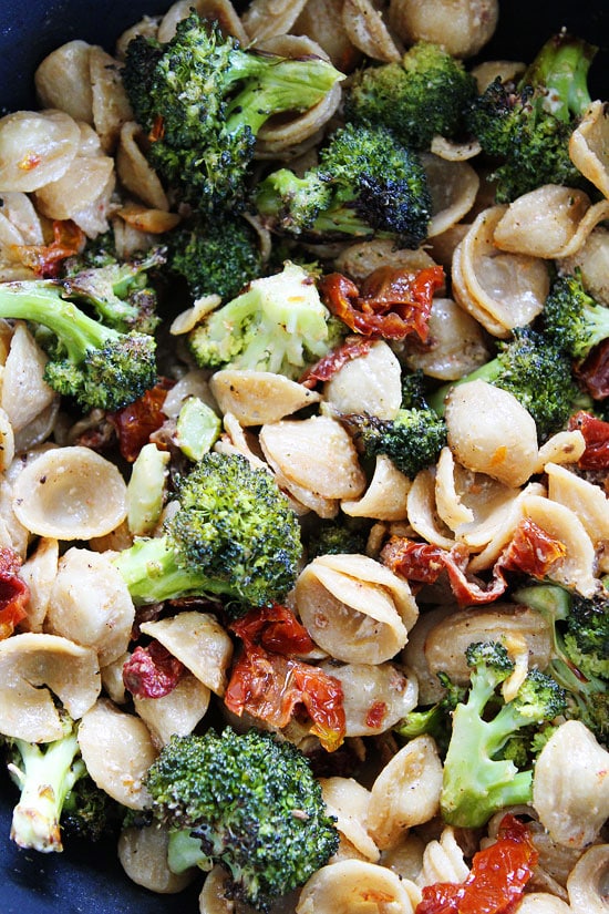 Creamy Goat Cheese Pasta with Roasted Broccoli and Sun-Dried Tomatoes Recipe 