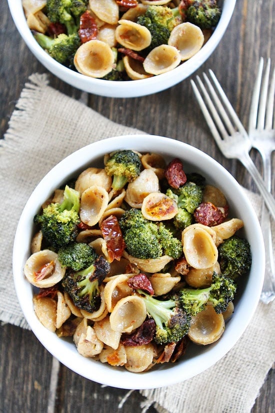 Creamy Goat Cheese Pasta with Roasted Broccoli and Sun-Dried Tomatoes