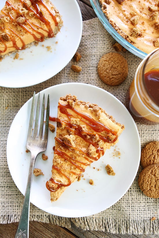 5-Ingredient Pumpkin Ice Cream Pie Recipe