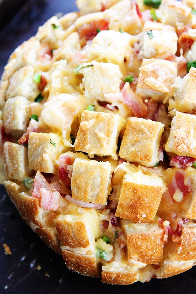 Cheesy Bacon Pull-Apart Bread Recipe 