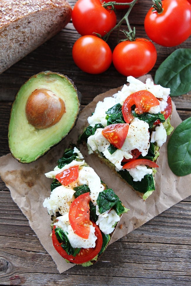 Avocado Toast with Eggs, Spinach, and Tomatoes Recipe