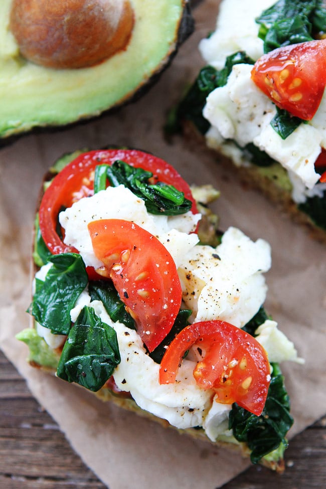 Avocado Toast with Eggs, Spinach, and Tomatoes Recipe