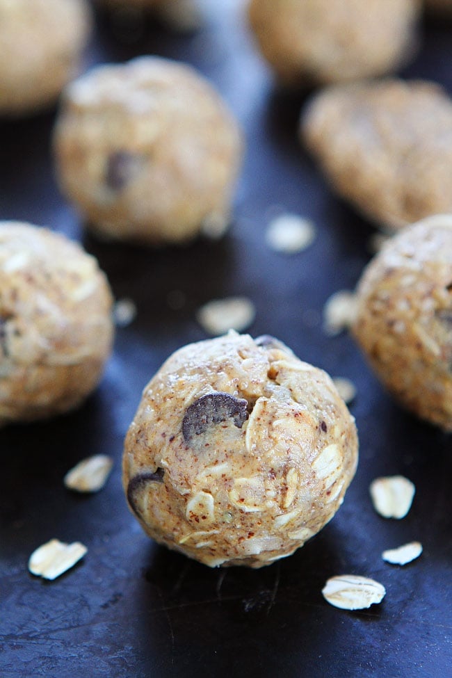 Almond Butter Oat Balls Recipe