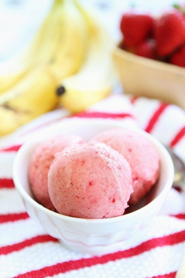 2-Ingredient Strawberry Banana Ice Cream Recipe