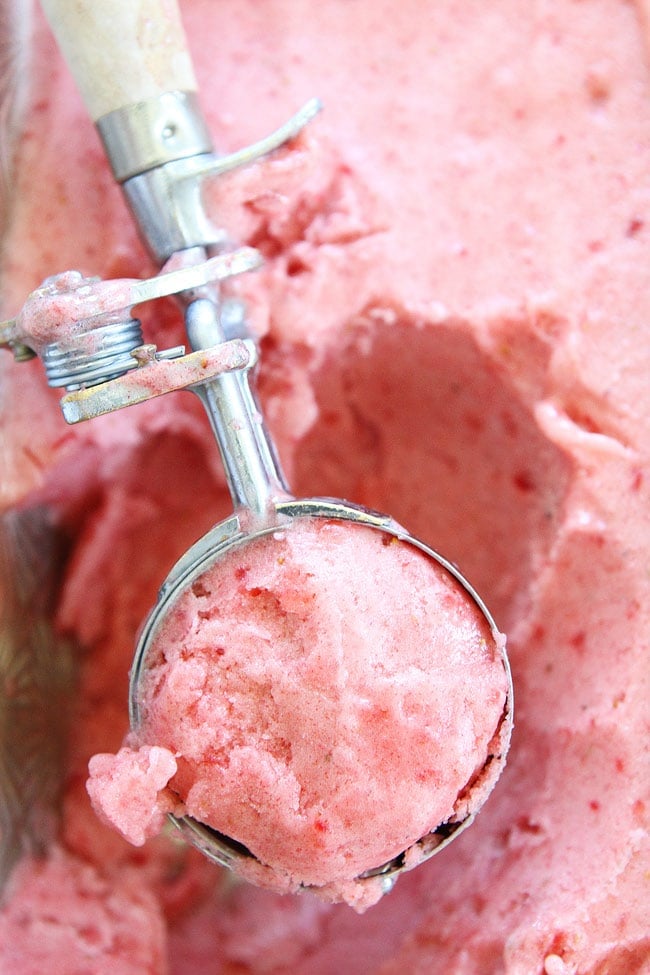 2-Ingredient-2-Ingredient Strawberry Banana Ice Cream Recipe 