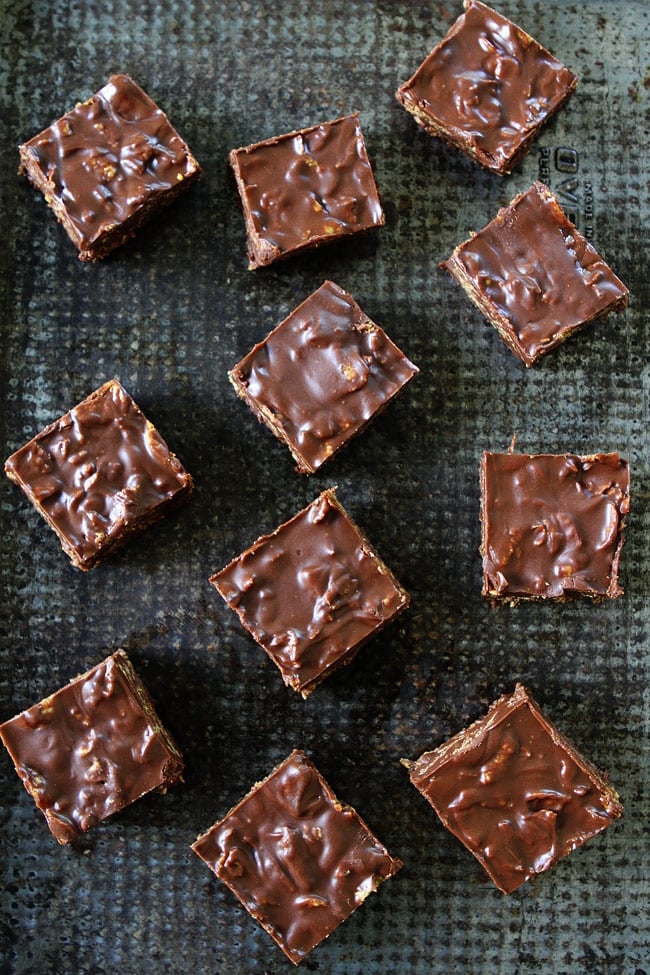 Crunchy No-Bake Chocolate Peanut Butter Bars Recipe