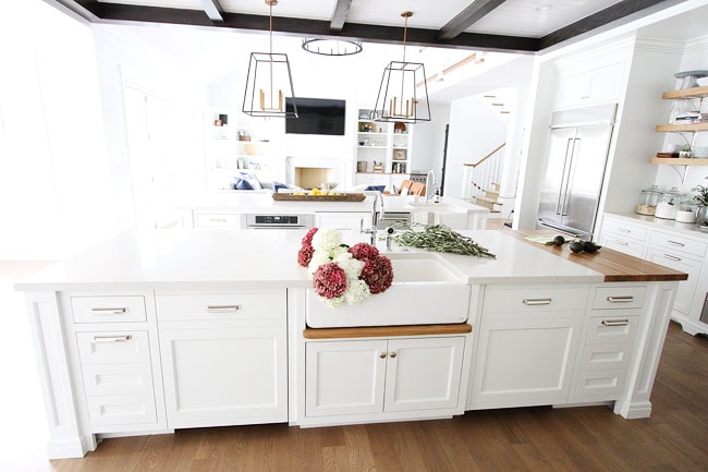 White Kitchen