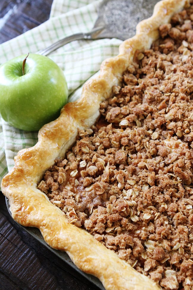 Apple Slab Pie with Crumb Topping Recipe