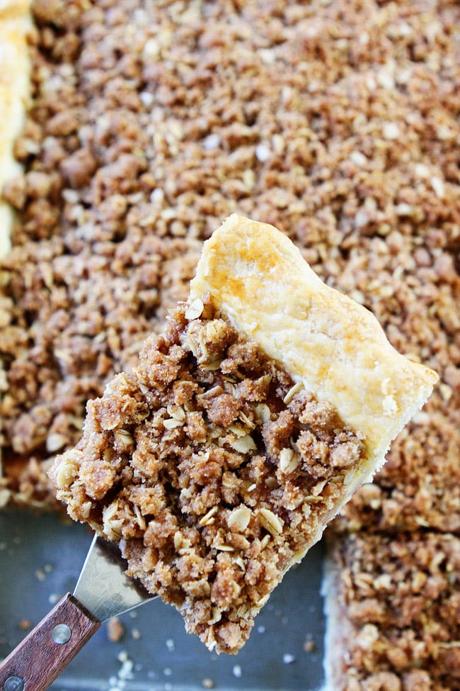 Apple Slab Pie with Crumb Topping Recipe