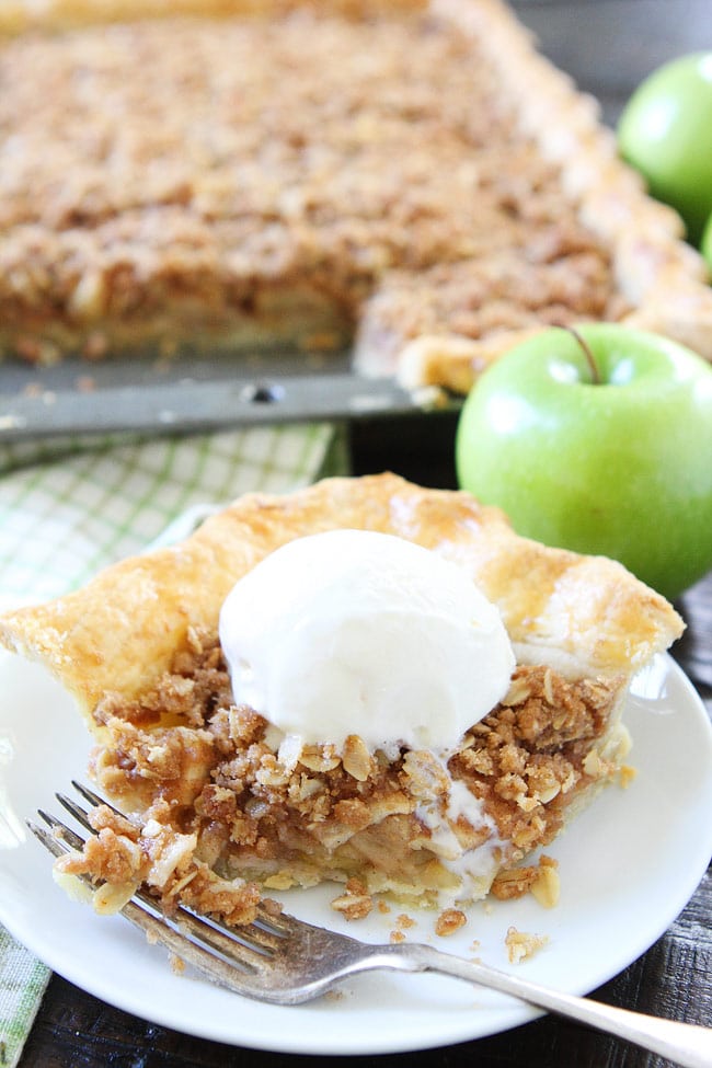 Apple Slab Pie with Crumb Topping Recipe