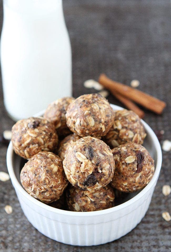 No-Bake Oatmeal Raisin Cookie Energy Bites Recipe