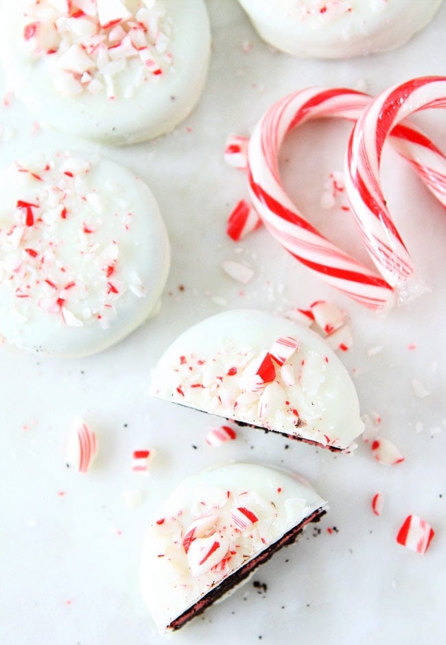 Chocolate Dipped Peppermint Oreos