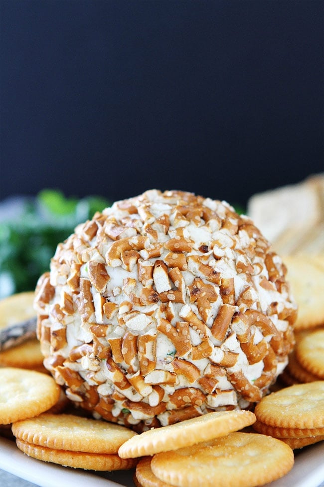 Bacon Cheddar Pretzel Cheese Ball Recipe