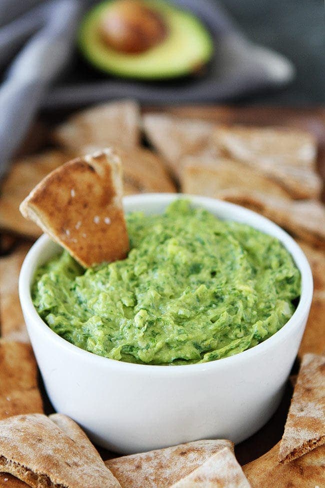 Avocado, Spinach, and Artichoke Dip is the perfect appetizer for parties or a great easy every day snack! It is gluten-free, vegan, and SO delicious!